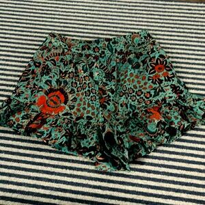 Ulla Johnson, size 6 EUC shorts, ideal for summer/fall!